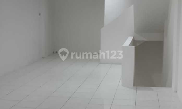 For Rent Fast 3.5 Story Shophouse Strategic Location Jl Raya Serpong Tangerang
