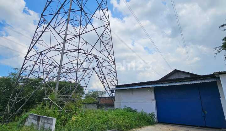 For Rent: Warehouse with 20ft Container Access, Spacious Parking in Curug Industrial Area For Rent: Warehouse with 20ft Container Access, Spacious Parking in Curug Industrial Area