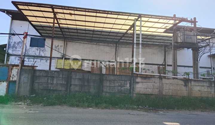 For Rent Fast Warehouse with Goods Lift in Bayur, Sepatan Tangerang For Rent Fast Warehouse with Goods Lift in Bayur, Sepatan Tangerang