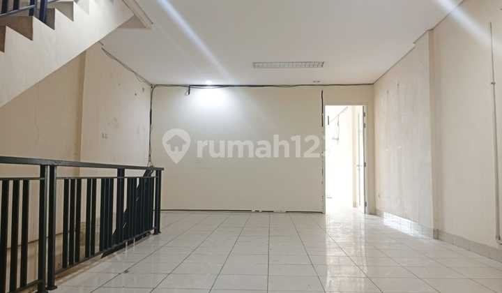 For Rent: Ready-to-Use 4-Story Shop House Plus Rooftop in Muara Karang Raya, North Jakarta 2