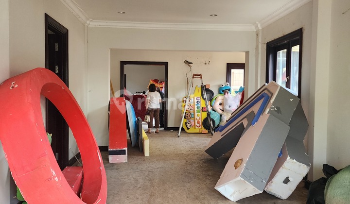 Rumah Strategis Untuk Komersial & Usaha di Citraland, Surabaya 2