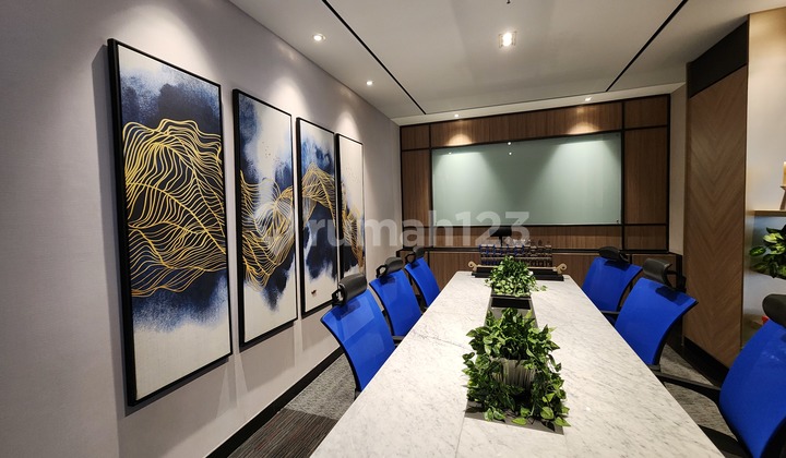 Ready to Occupy Luxurious Furnished Office Above Tunjungan Plaza Surabaya City