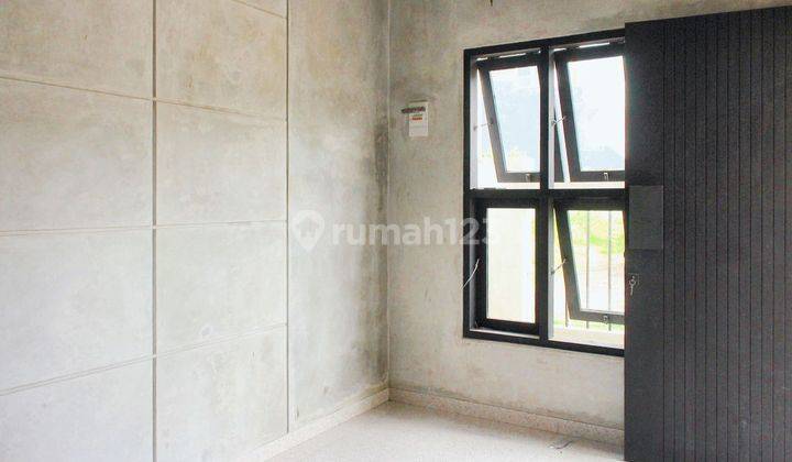 Rumah Industrial Modern di Tapos 15 Mnt ke Pintu Tol Cimanggis 3 KT Siap KPR J17358 2