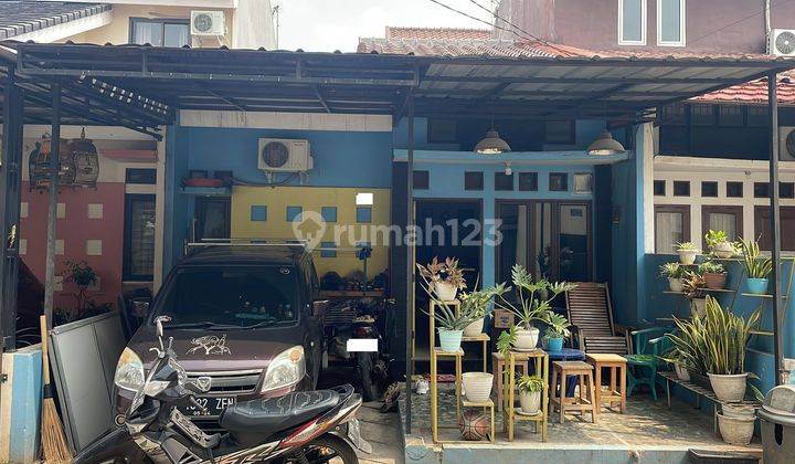 Rumah Hadap Selatan Gratis Renov dekat Mall dan Tol di Depok Harga Nego J7959 1