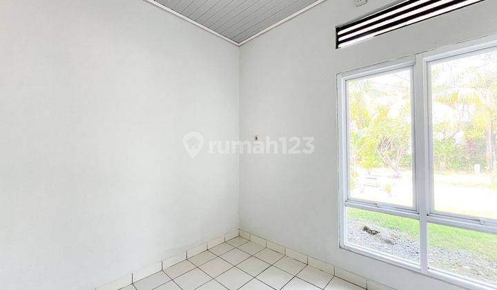 Rumah Luas Semi Furnished Harga Nego dekat Mall dan Pintu Tol di Depok Siap KPR J22668 2