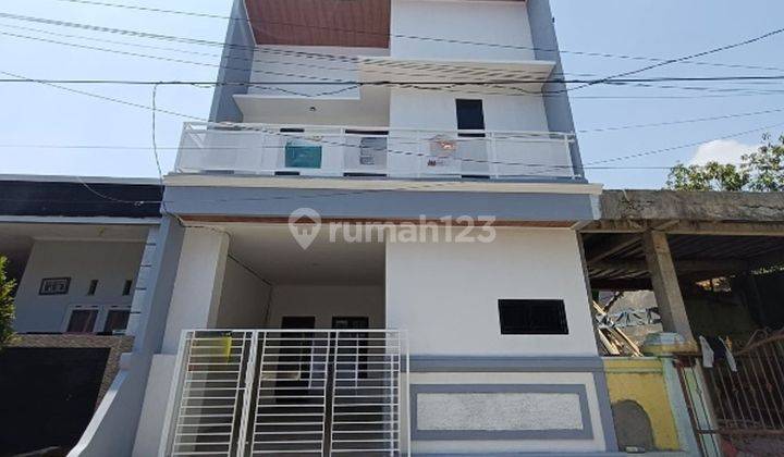 Rumah 2 Lt Free Renov 15 menit ke RS. Taman Harapan Baru J27480 1