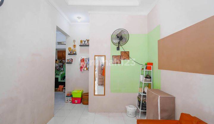 Rumah Seken Terawat Harga Nego dekat MargoCity Depok Hadap Timur J25314 2