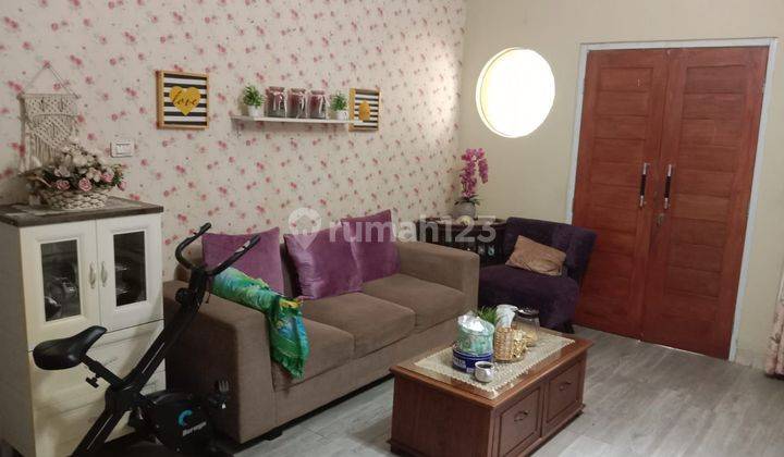 Rumah LT 200 Hadap Utara 10 Menit ke Mall Paradise Walk Serpong Siap KPR J28237 2