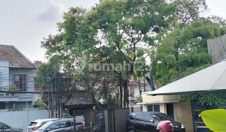 Lebak Bulus, Spacious Parking, 5 Minutes to Fatmawati MRT 2