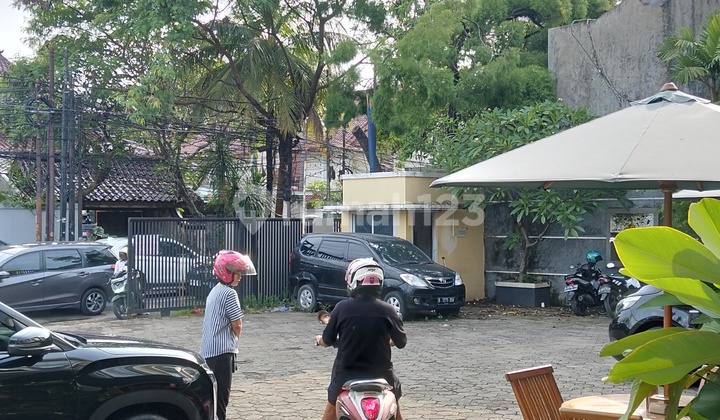 Lebak Bulus Spacious Parking 5 Minutes to MRT Fatmawati 2