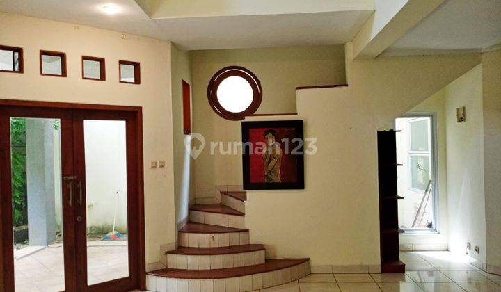 Villa cinere mas dekat taman 9