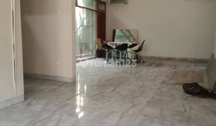 Rumah besar cocok untuk kantor atau rumah tinggal 3
