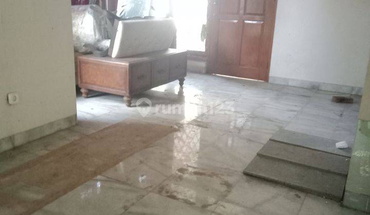 Rumah besar cocok untuk kantor atau rumah tinggal 5