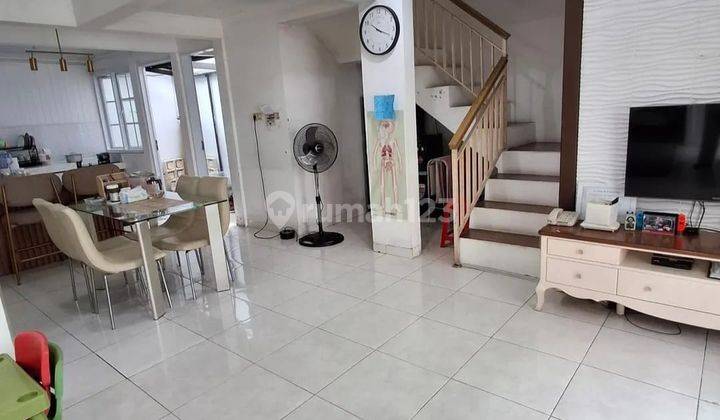 ruang makan andara village rumah siap huni