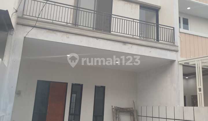 7-minute Limo to Limo Toll Gate