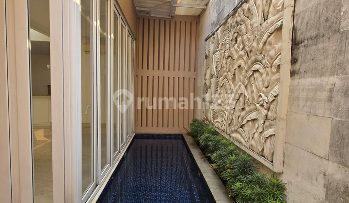 Pondok Indah Dengan Private Pool 2