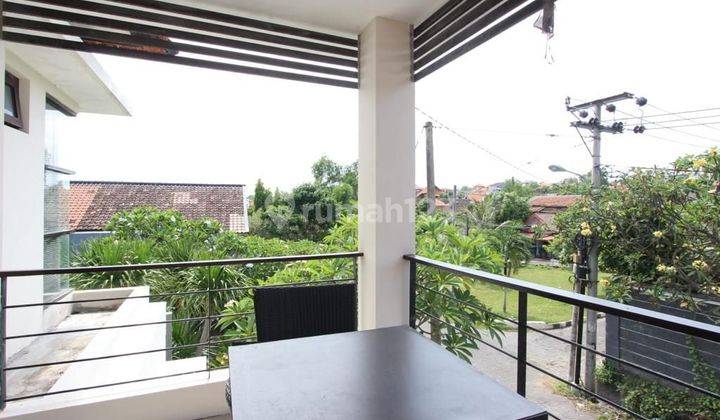 Di jual villa 2 lanta di taman Griya Jimbaran  2