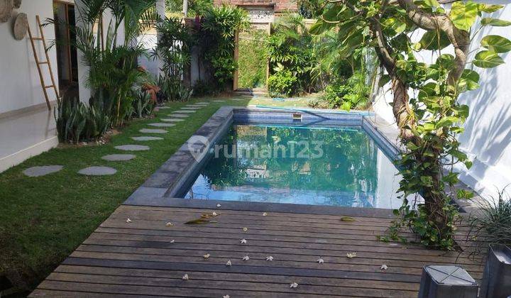 3 bedroom villa for rent in Padang Linjong Canggu  1