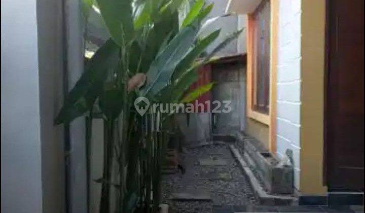 Disewakan rumah 2 lantai  one gate system di padang sambian 2