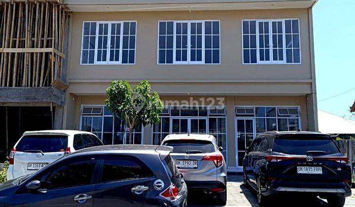 For Rent 3-Storey Shophouse Strategic Location In Kerobokan 1