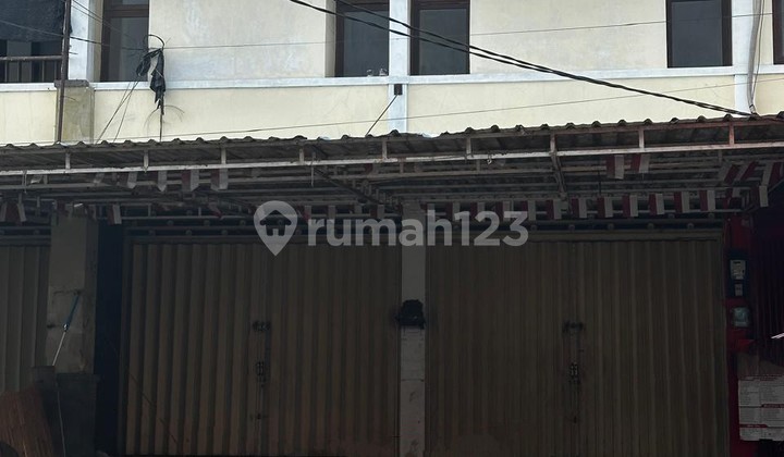 For Sale 2-Story Shop House in a Strategic Location at Dalung Permai