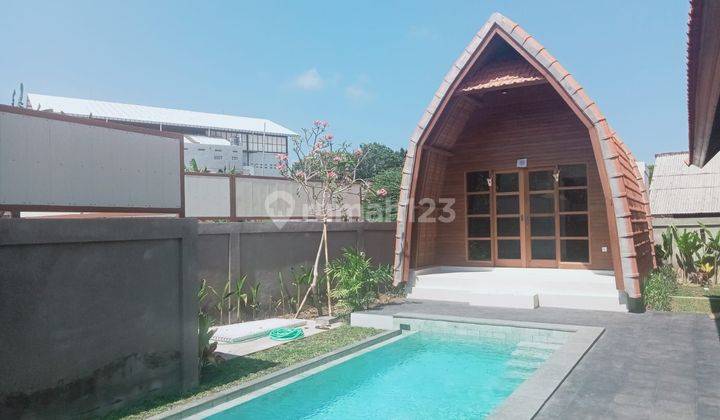 2 Bedrooms Villa With Hut Style For Lease In Padonan Canggu 2