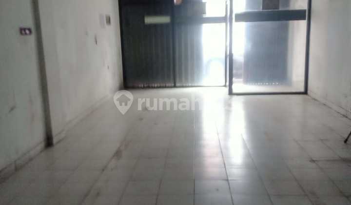 Ruko Di Jual Di Jakarta Pusat, Parkir Luas Strategis 2