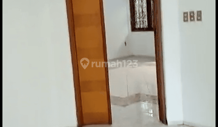 Di Jual Rumah Cempaka Putih, Jalan Lebar& Siap Huni 2