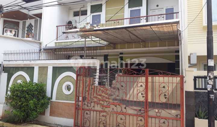 For Sale Fast Kelapa Gading House, Neat Minimalist Well-Maintained 1