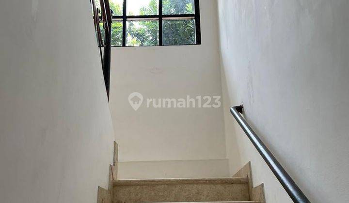 Di Sewakan Rumah Cikini, Siap Huni, Bagus dan Terawat Ada Kolam Renang 5