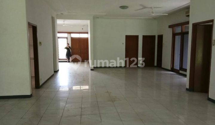 Di Jual Rumah Di Kemang Jakarta Selatan, Bagus Dan Terawat