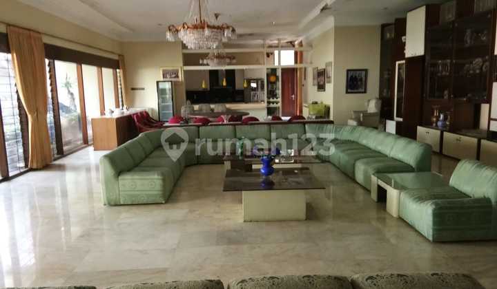 For Quick Sale Old House Land Count in Pejaten. Wide Road Suitable for Office Building Construction