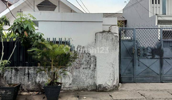 Di Jual Rumah Hitung Tanah, Wilayah eksklusif jakarta Selatan 1