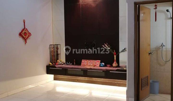 Di Jual Cepat Rumah 2,5 Lantai di Tomang, Siap Huni  1