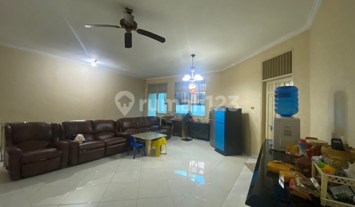 For Sale 2-Story House in Sunter, Neat and Well-Maintained 2