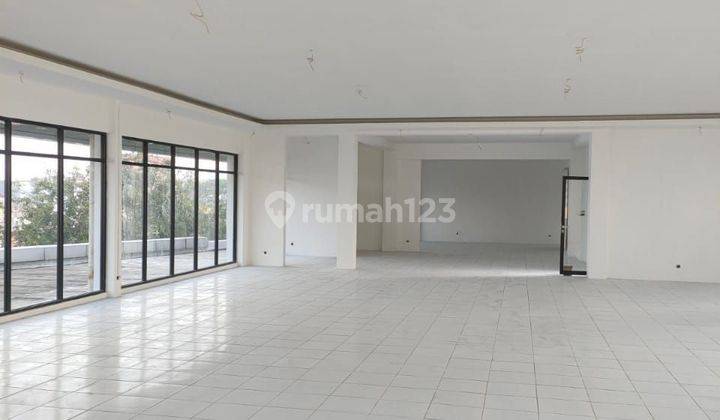 Di Jual Gedung 5 Lantai di Kemayoran, Parkir Luas, Bebas Banjir 1