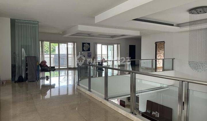 Di Jual Rumah Mewah dalam Komplek Exclusive, Ada Kolam Renang 2