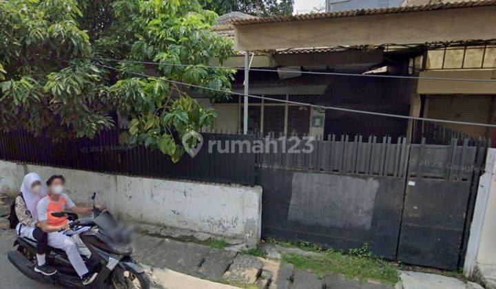 Di Jual Rumah Tua Hitung Tanah Jakarta wilayah gajah mada, cocok untuk bangun Kos"an, ruko, dan usaha lainnya 1