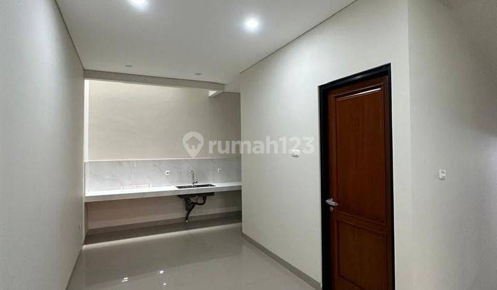 Di Jual Brand New Rumah 2 Lantai di Duri Kosambi, 3 Kamar tidur, Bisa KPR 1