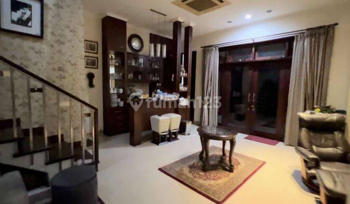 Di Jual Rumah mewah 2 Lantai di Kebayoran Baru Jakarta selatan,  Surat Lengkap, Dekat pusat perbelanjaan 1