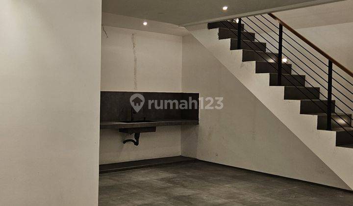 Di Jual Rumah Baru 3 Lantai di Sunter. Modern Minimalis Siap Huni 2