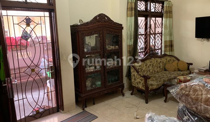 For Sale: 2-Story House in Tomang, SHM, Ready to Occup