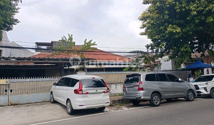 Di Jual Rumah Tua Hitung Tanah di Tebet, Strategis Cocok untuk Kantor/Cafe/Restoran dan Lainnya