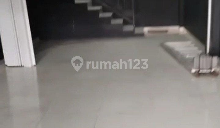 Di Jual Cepat Ruko 3,5 Lantai Di Tanjung Duren, Siap Huni Cocok Untuk Kantor Kos-kosan Dan Lain-lain