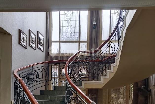 Di Jual Rumah 2 Lantai Exclusive di Tebet, Surat Lengkap Ada Kolam Renang 2