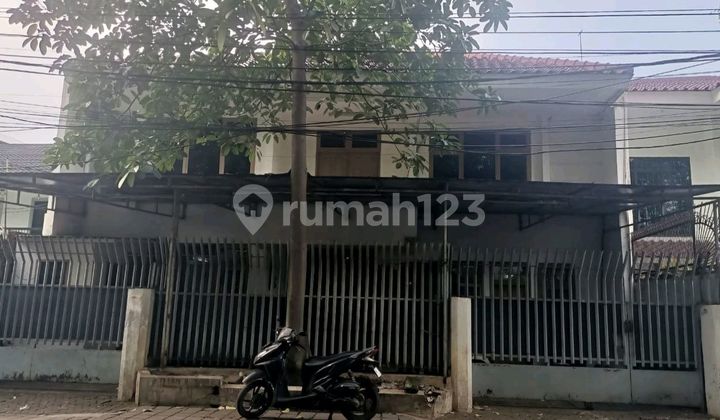 For Sale 2-Story House in Tomang, Strategic Location with Wide Road Suitable for Business 1
