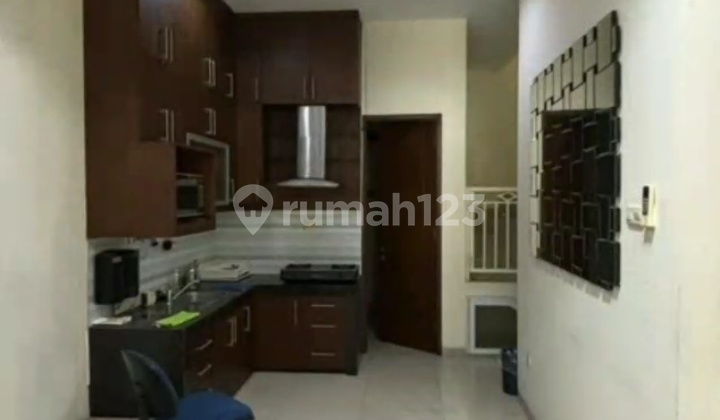 For Rent: 2-story House in Sunter, Within a Complex, Safe and Comfortable. 2