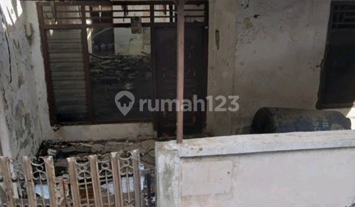For Sale Old House Land Measurement in Tomang, Two-Car Road Inside Complex 1