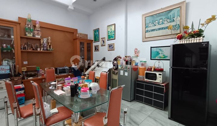 For Sale 2-Story House in Tomang, In a Secure, Neat, and Well-Maintained Complex