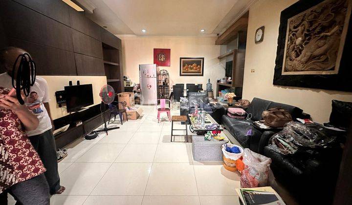 Di Jual Cepat Rumah 3 Lantai Di Tomang, Modern Minimalis Siap Huni 1